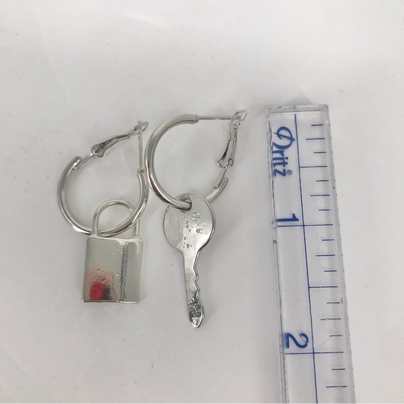🌞10 for $15 Lock and Key Silver Dangle Hoops - Picture 4 of 4
